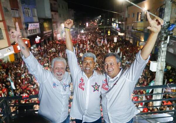 Jerônimo encerra campanha em Bonfim e pede continuidade de projeto com Lula