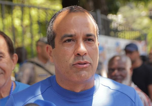 ‘De jeito algum’, diz Bruno sobre Neto perder eleitores por ‘mascarar’ suposto apoio a Flávio