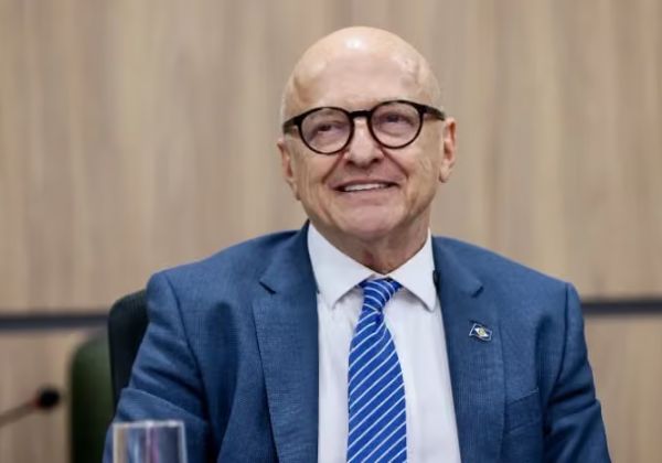 Otaviano Pivetta é reeleito governador do Mato Grosso no primeiro turno