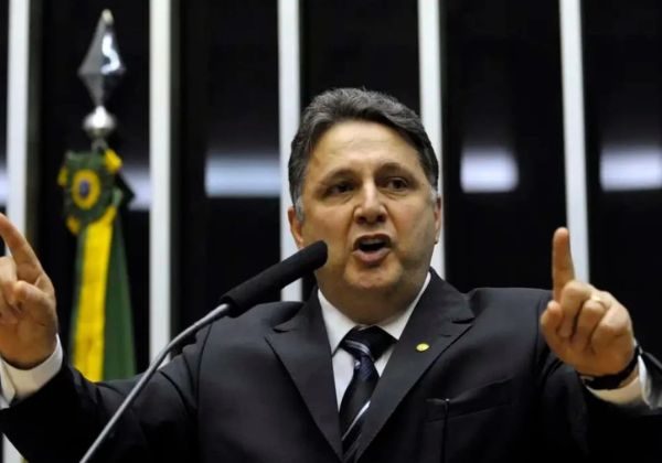 Garotinho desiste de recurso no TSE e eleição no Rio de Janeiro pode ter resultado alterado