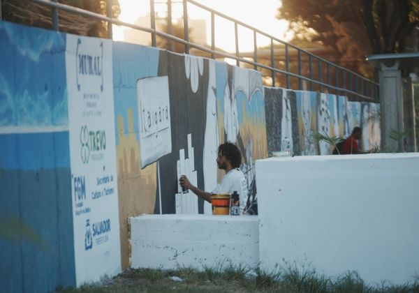 Murais transformam entorno do BRT do Itaigara em circuito de arte urbana