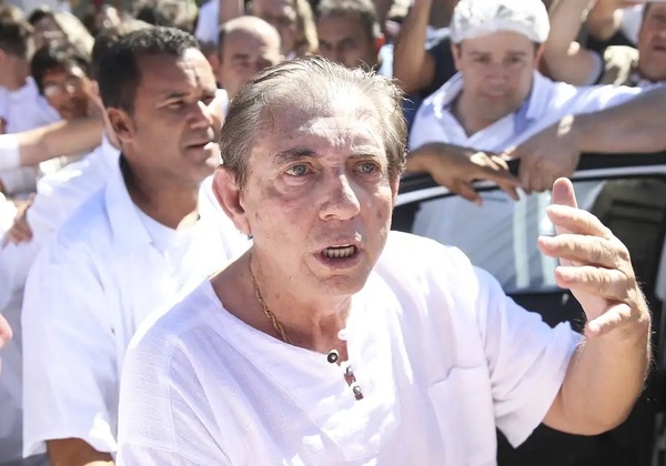 João de Deus e centro espírita são condenados a pagar R$ 20 mi por abusos sexuais do suposto médium