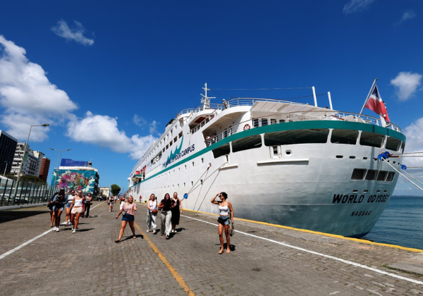 Temporada de cruzeiros começa na Bahia com expectativa de receber 180 mil turistas