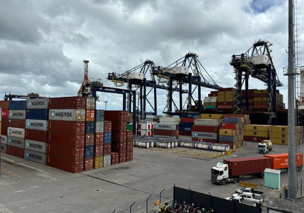 Exportações da Bahia chegam a US$ 10,2 bilhões e acumulam alta de 19,7% em 2026