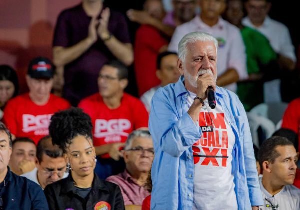 Wagner chama de 'piada de mau gosto' alternativa de Flávio Bolsonaro à PEC da escala 6x1