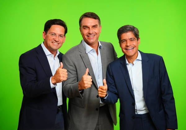 ACM Neto pede a Flávio que entre para história como presidente que ‘mais trabalhou pela Bahia’