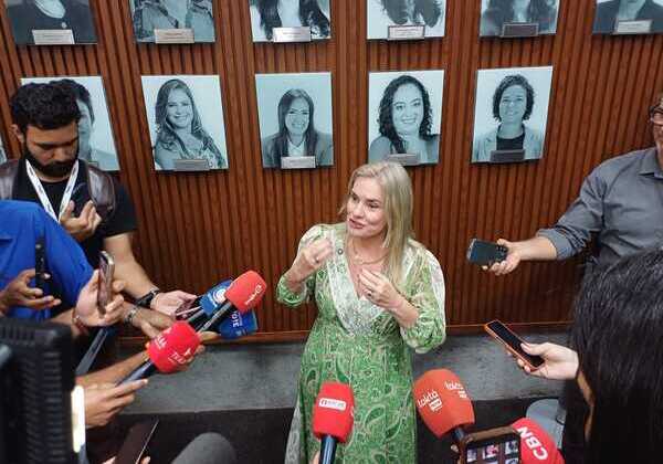 Descrédito com política explica abstenção, afirma Ivana Bastos, que se diz disposta a ‘virar votos’