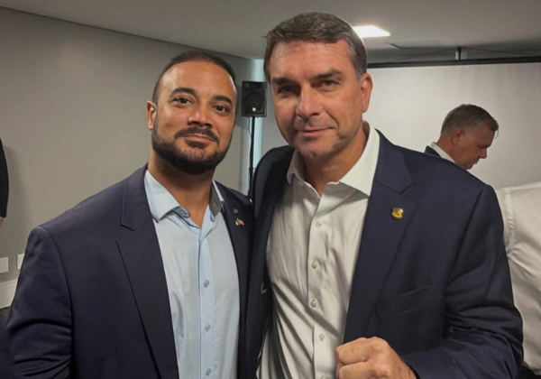 Deputado baiano lança cartilha para rebater fake news sobre propostas de Flávio Bolsonaro