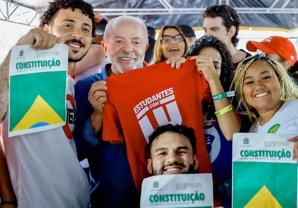 Lula diz que vai criar versão universitária do ‘Pé de Meia’ caso seja reeleito