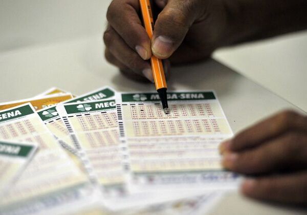 Mega-Sena acumula para R$ 170 milhões; confira os números sorteados