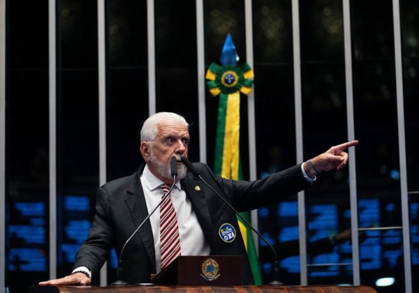 Wagner chama Flávio de oportunista e critica ‘ladainha da escravidão’ contra fim da 6×1