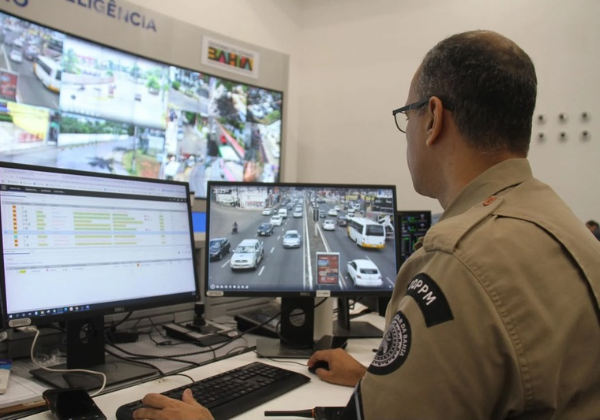Jerônimo prorroga atuação de 510 policiais militares da reserva por mais três anos na Bahia