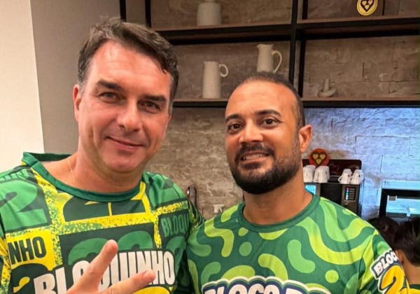 Em Salvador, Flávio Bolsonaro e Capitão Alden acusam esquerda de travar redução da maioridade penal