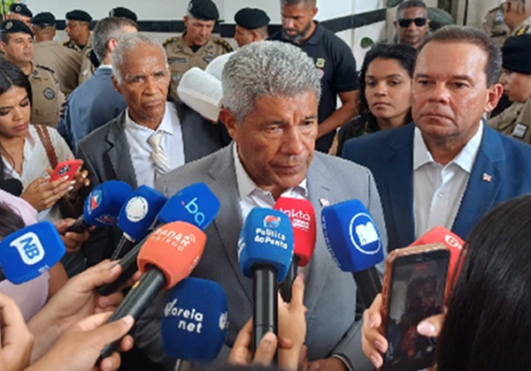 Jerônimo diz que só vai articular mudanças no secretariado em novembro