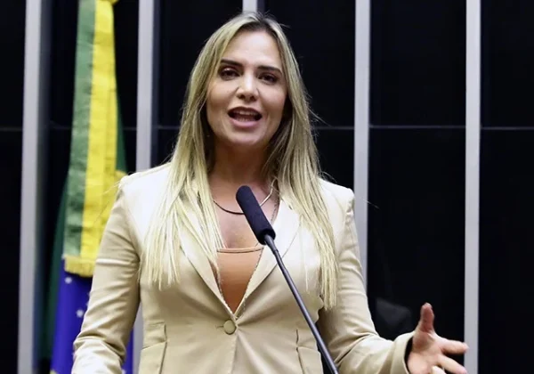 Celina Leão é reeleita governadora do Distrito Federal