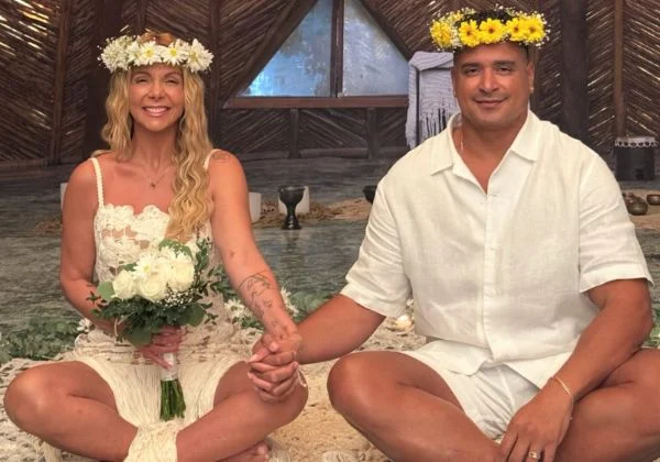 Carla Perez e Xanddy renovam votos e trocam declarações pelos 25 anos de casamento 