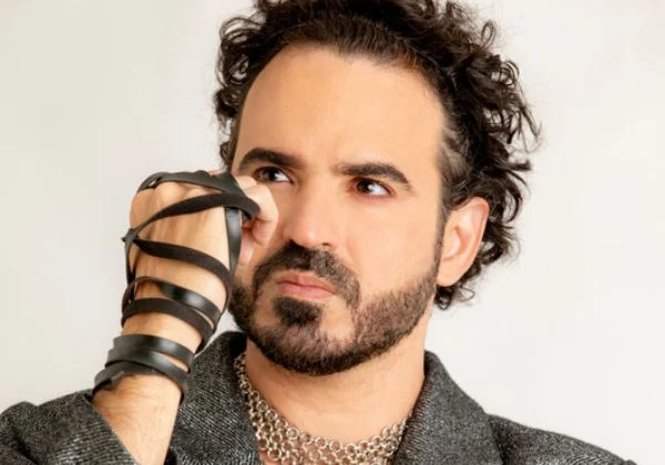 Filho de Daniela Mercury reúne 40 carros para ajudar eleitores em Salvador 