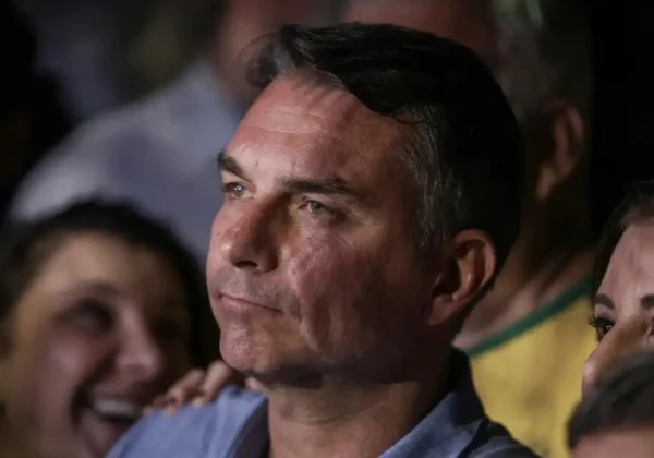Pastor de Flávio diz não ter '3º turno' e que as eleições terminaram: 'Pare de profetizar o caos'